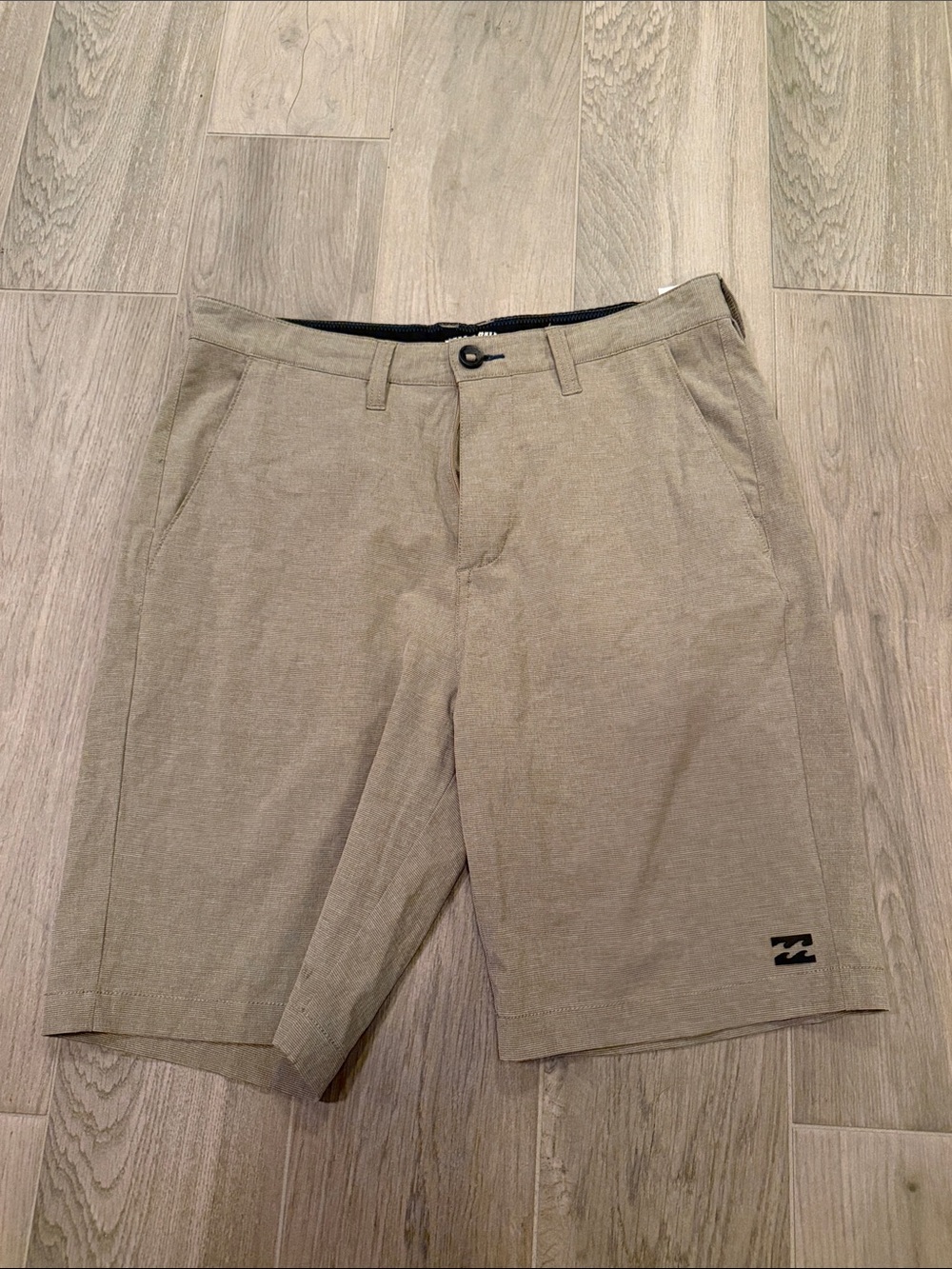 Billabong Men’s Light Tan Dress Shorts Size 31